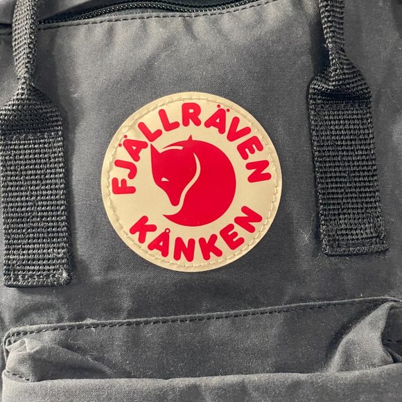 FJALLRAVEN Kanken Mini Backpack- Black main image 12